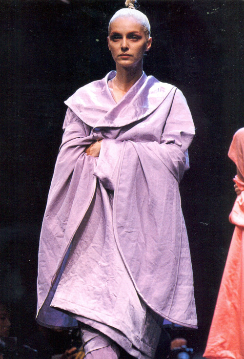 archivings:  Comme des Garcons Fall/Winter 1995 