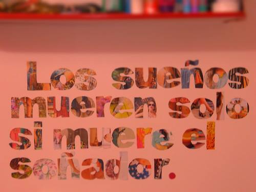 Los sueños mueren solo si muere el soñador. en We Heart It. http://weheartit.com/entry/69360210