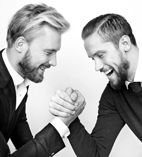 halvedhab: andersnilsson31: A good old arm wrestling match ended with a laugh