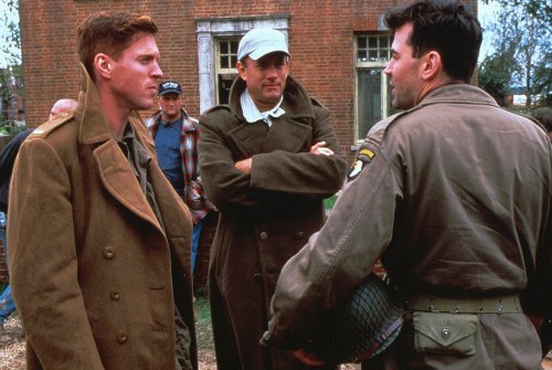 damian-lewis-daily:Damian Lewis, Tom Hanks, and Ron Livingston behind the scenes of Band of Brothers