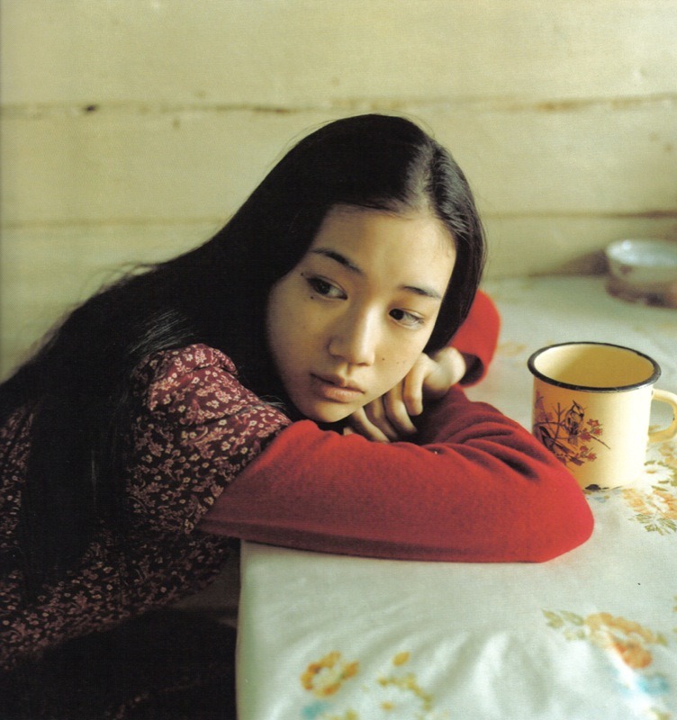 wildnkitsch:  japanese actress Aoi Yu photobook Dandelion 2007 by Damara