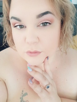 babybottlerocket:  This face brought to you by a healthy dose of masturbation and a nice, hot shower.