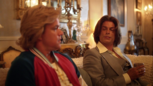 bonanzajellybean:why is rob lowe out here looking like a low budget lucille bluth though