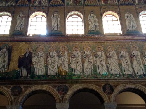 Ravenna Update (yayy):1. Theodoric&rsquo;s Palace2.Basilica di Sant’Apollinare Nuovo 3-4-5-6. Inside