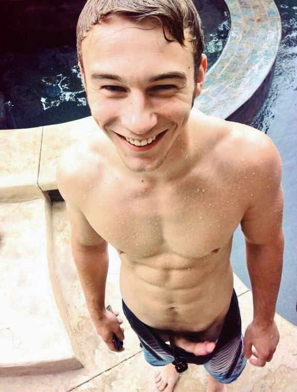teengingacock:  Follow me @teengingacockSend me your dick picsKik me! mram2341