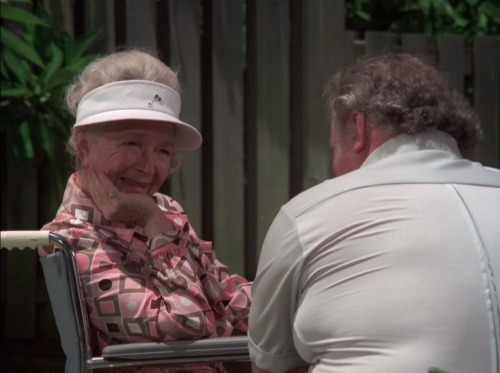 Hawaii Five-O (TV Series) - S8/E9 ’Retire in Sunny Hawaii… Forever’ (1975),Charles Durningas Hav