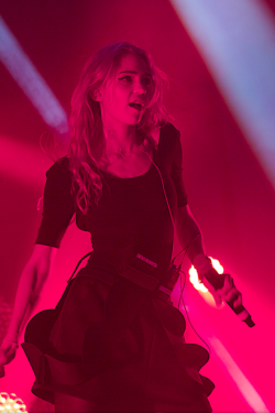 loveyouclaire:  Grimes @ Governors Ball 2014New York, NYPhoto