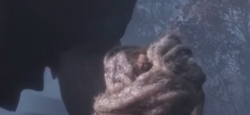 I Thought The Little Tentacle Pod With A Person Inside Of It Was Interesting In This Scene…