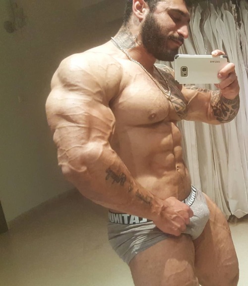 ISRAELI BODYBUILDER & MUSCLEBEAR AVIV MESIKASee more: https://musclelovergr.blogspot.com/2022/05