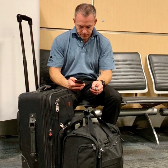 daddiesonthego:  Business Travel Daddy making sure he has all his important documents secure and ready.