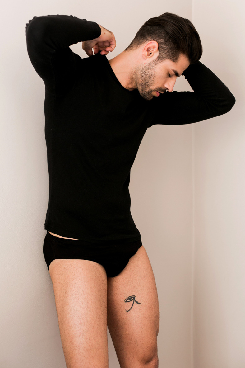 whatisajanis:  Carlos Dias by Thi Martini