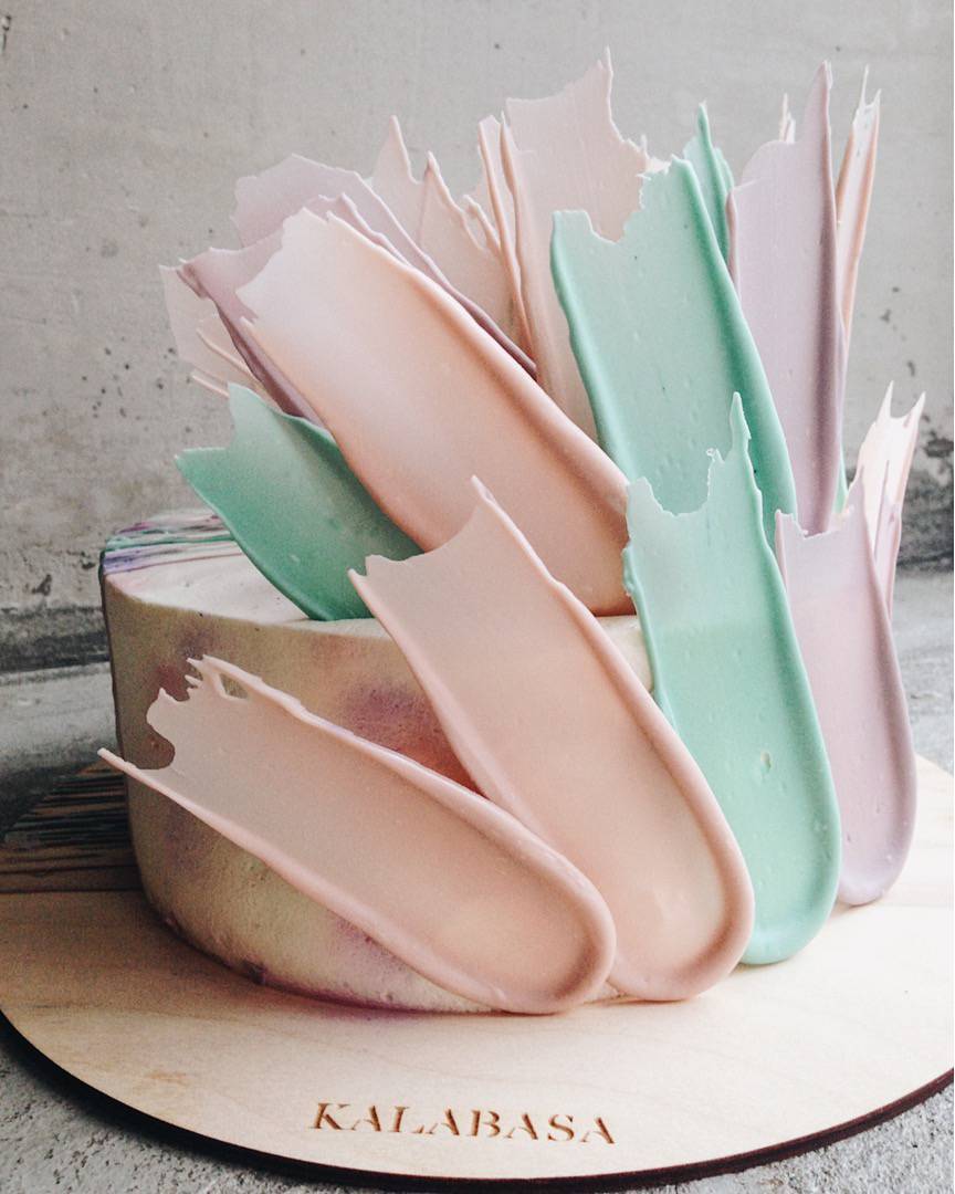 sosuperawesome:  Brushstroke Cake Art by Kalabasa Bakery on InstagramFollow So Super