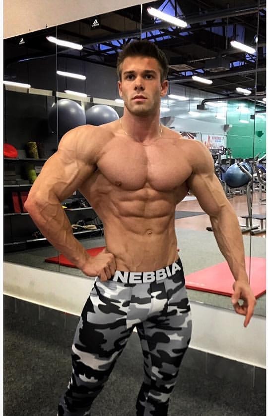 fitmen1:Ondrej Kmostak