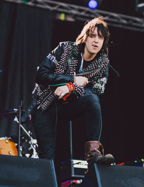 ilovejulain:Julian Casablancas & The Voidz @ Lollapalooza Chile