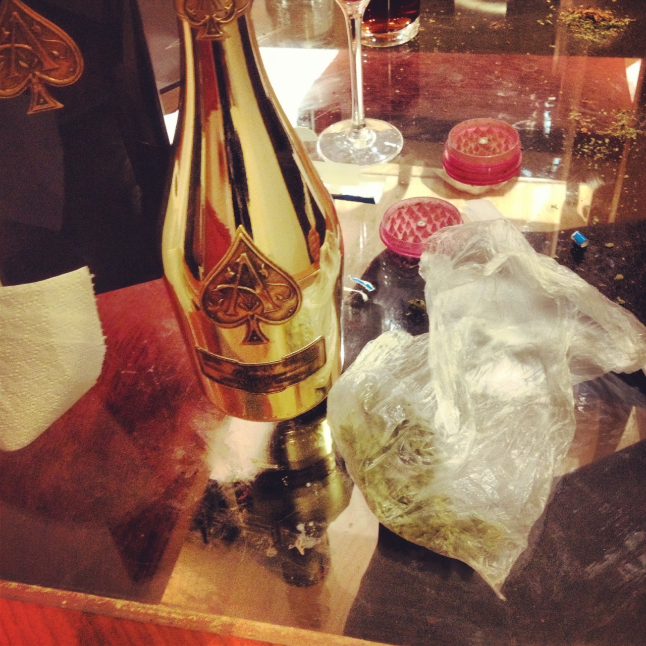 phuckindope:  Phuckindope.tumblr.com