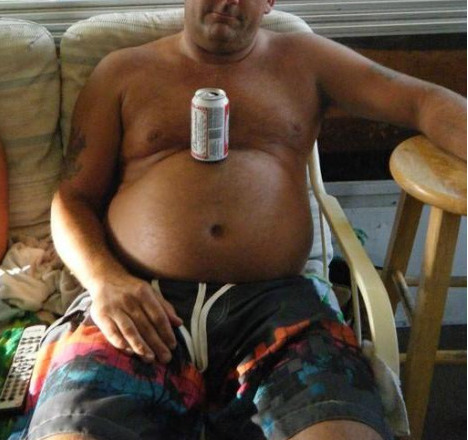 bigbellyboiz: dadsfattener: keeping dad bloated He needs more beer for that growing gut.