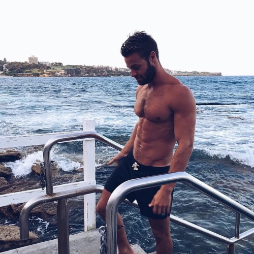hotmessguys:  Instagram user: tradiefit  ♣♂ Hot Mess Guys ♂♣