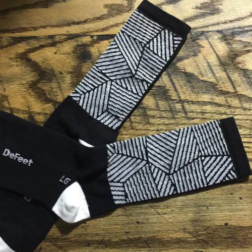 Sneaky Peeky More new DeFeet on your feet! Coming soon at #LBS and DeFeet.com #cycling #defeet_inter
