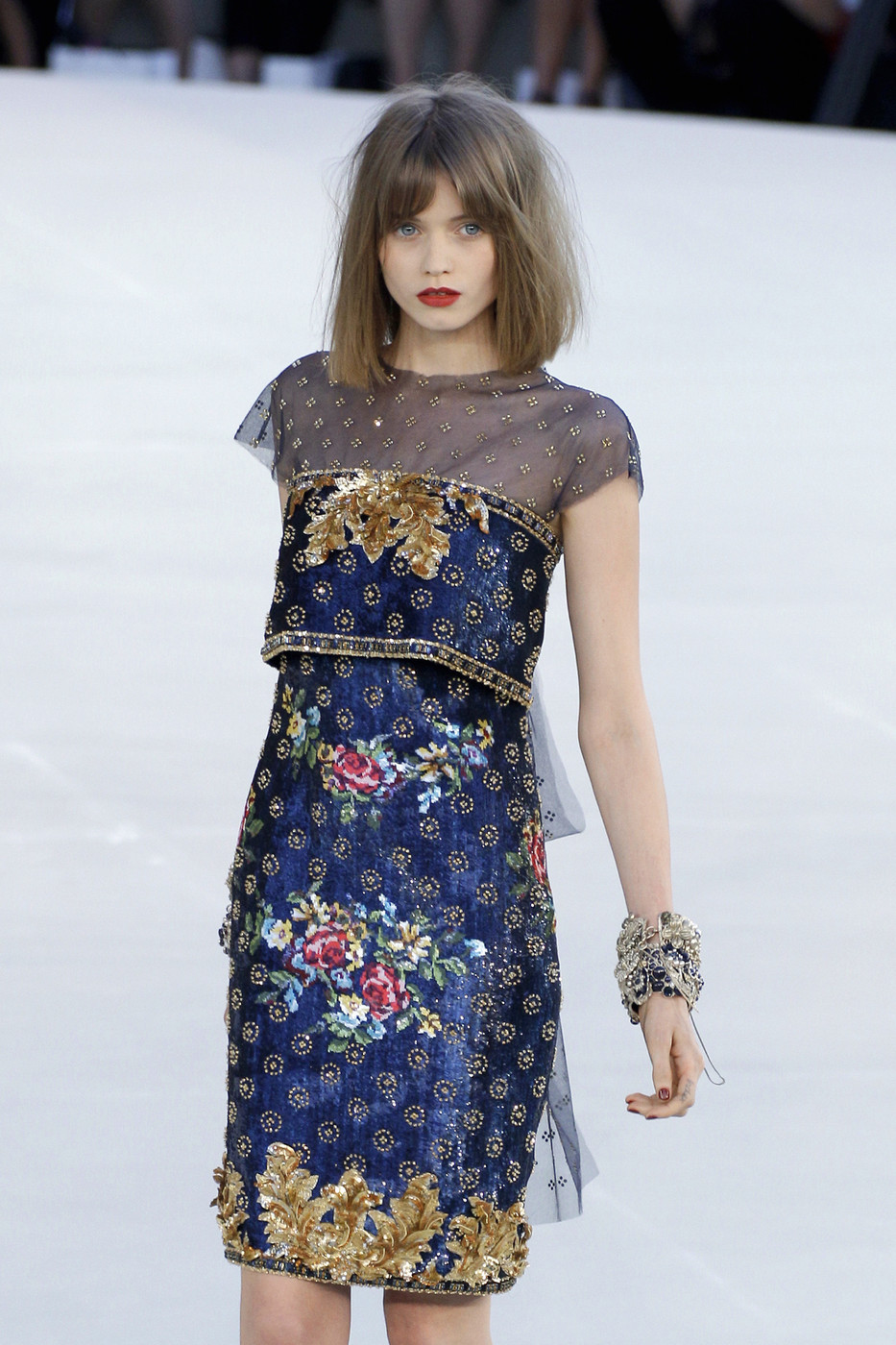 mulberry-cookies:  Abbey Lee Kershaw @ Chanel Fall 2010 Couture  
