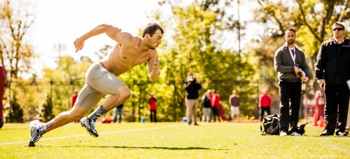 hothungjocks:  Blake Sailors at Georgia Bulldog pro day! Ran a 4.3! http://hothungjocks.tumblr.com/search/Blake+Sailors