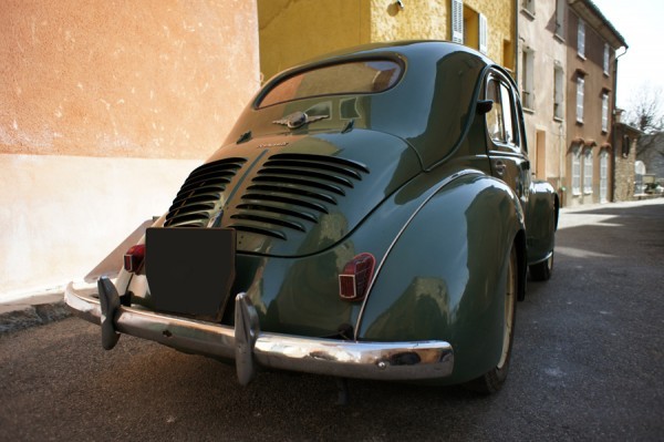 auto-reverse-com:  For sale: Typical french car:  http://www.auto-reverse.com/automobiles-a-vendre/a-vendre-renault-4cv-grand-luxe-1952/