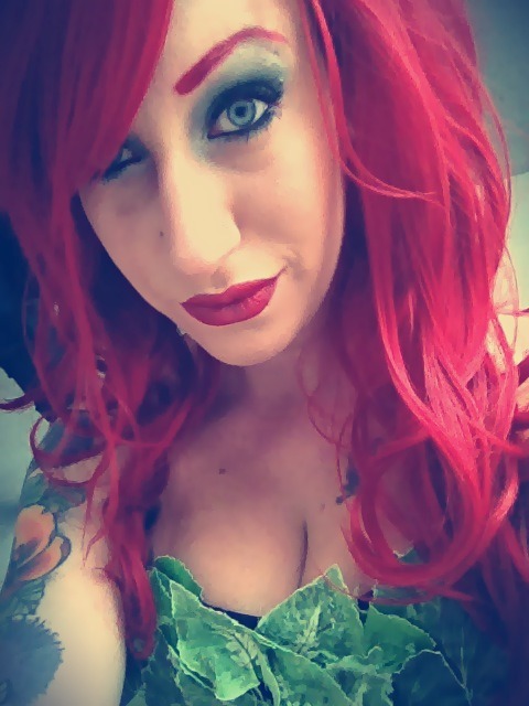 gothamswhore:  I heard you all like Ivy. ;)