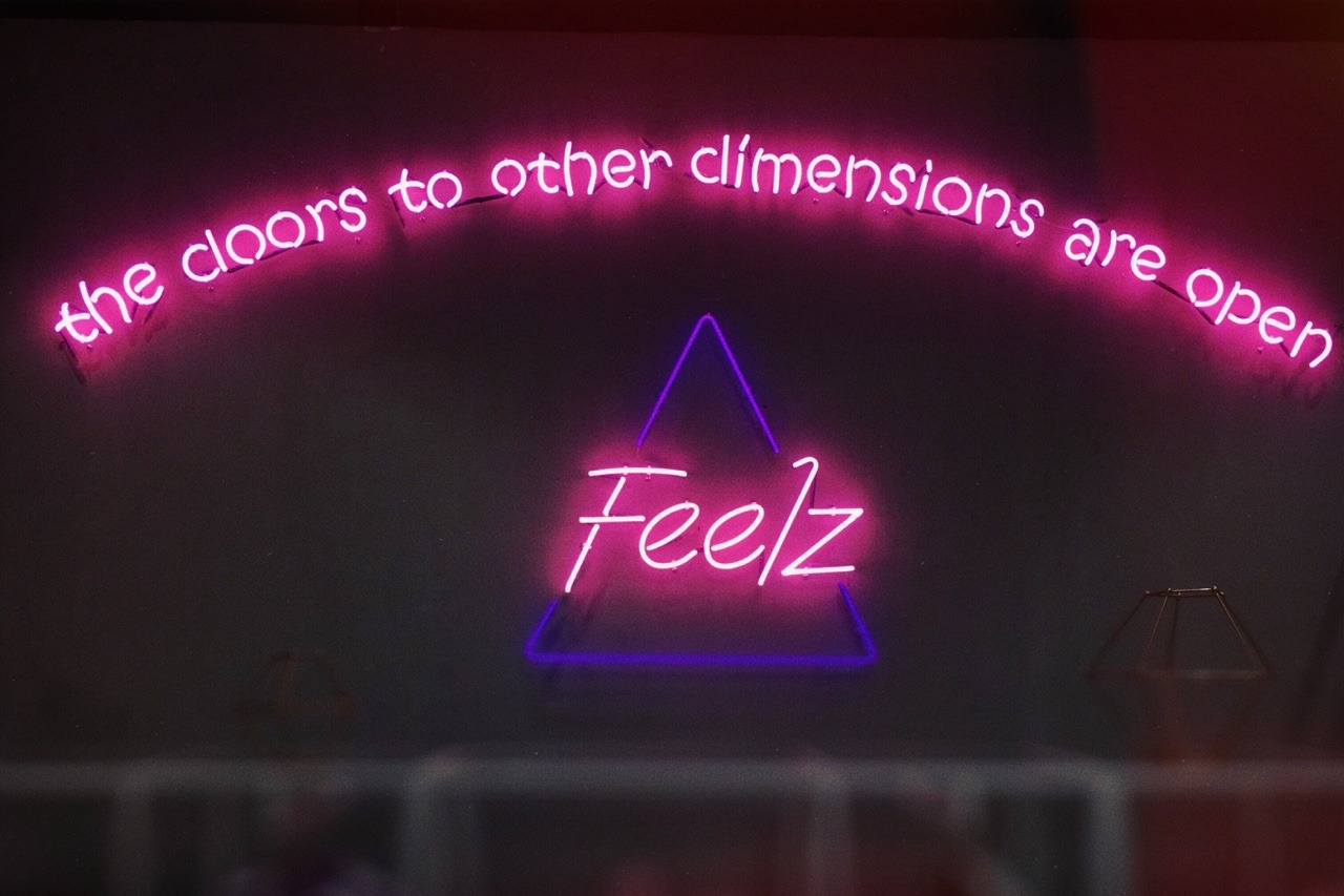 myneonheaven: Don’t you see them? (feelz.ru) 