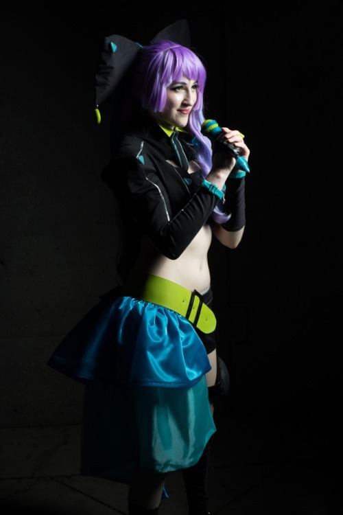 thefashionablecupcake:Mikumo Guynemer [Macross Δ]Photos by Argun TekantCostume patterned by @c