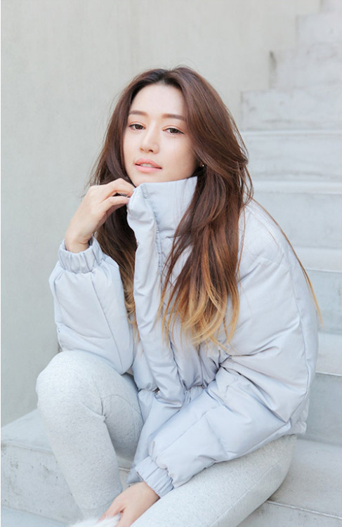 k-ayo:  ハイネックショート丈ダウンジャケット ￥17,870 