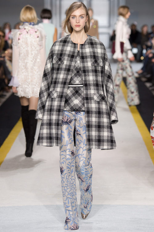 Giambattista Valli F/W 2015 Ready-to-wear.