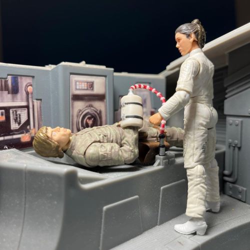 کمک های اولیه در هزاره فالکون #starwarsactionfigures...