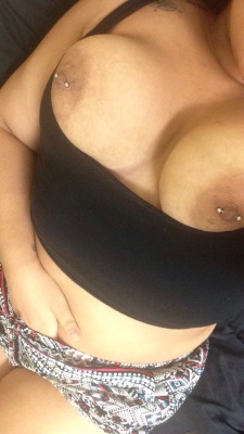 thereleaseof-queenj:  someone come play with