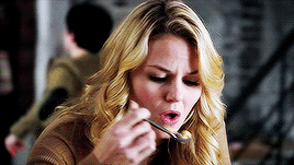Emma Swan + Food