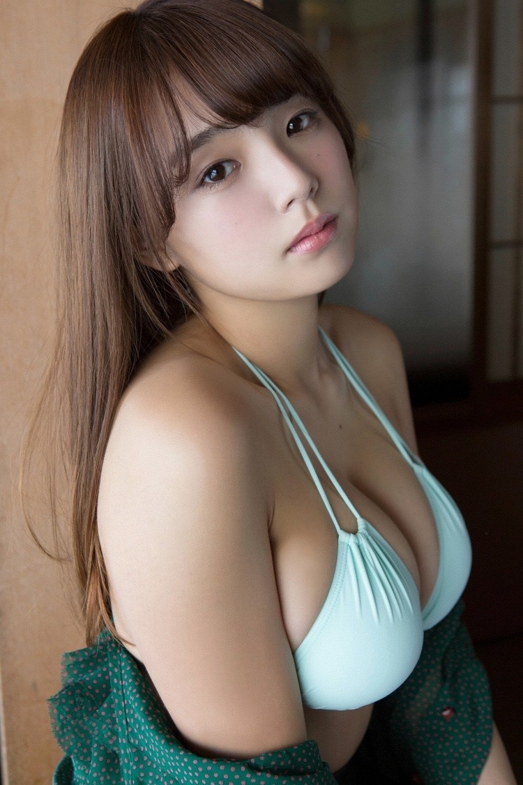 gravure3:  篠崎愛 /Ai Shinozaki