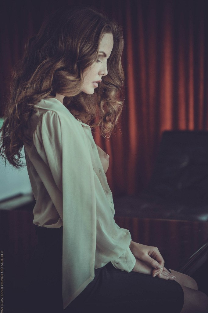 The good-looking girl