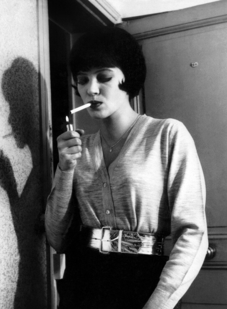 smokedrunk:
“Anna Karina - Vivre sa vie, 1962.
”