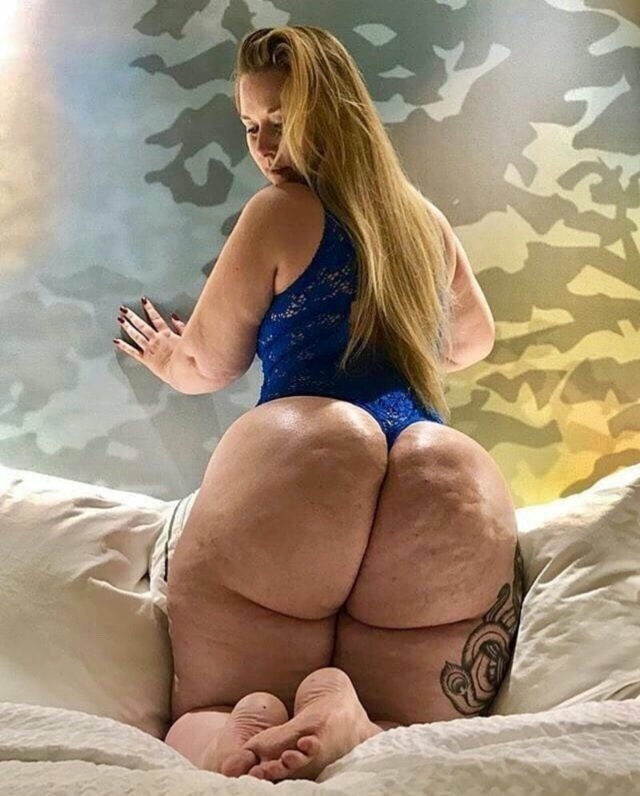 Paige porcelain