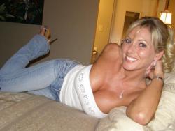 automatictigerphilosopher:  tell me if you want better pics of my mom;)