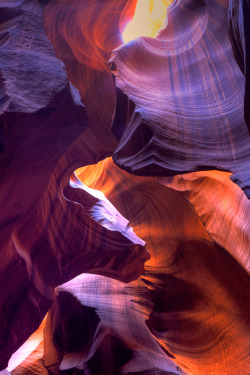 peaceflavor:   Antelope Canyon ©   Klaus Lang   