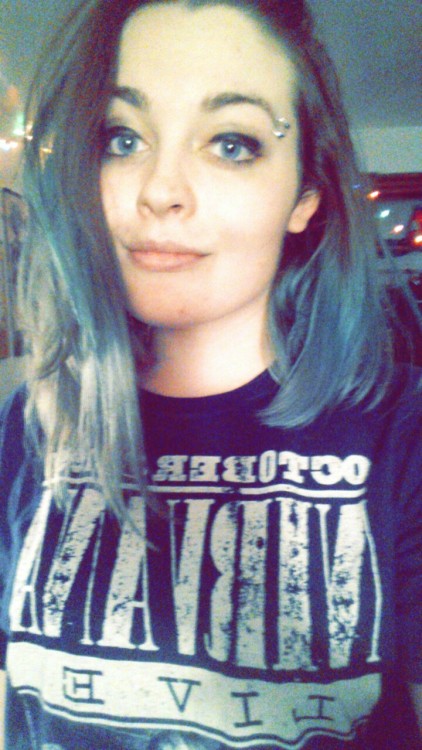 bearfemme:  ~before and after black lipstick ft. a high school nirvana tshirt  Okay hello beautiful