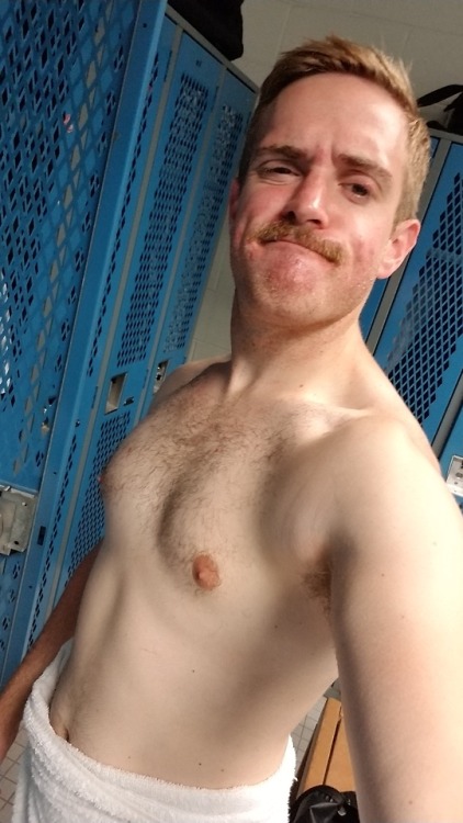 comicallycool:  Started doing two a days at the gym, and I don’t think I’m Terrible Looking.