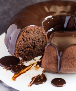 cake-stuff:  Chocolate Orange Bundt CakesourceMore cake &amp; cookies &amp; baking inspiration!