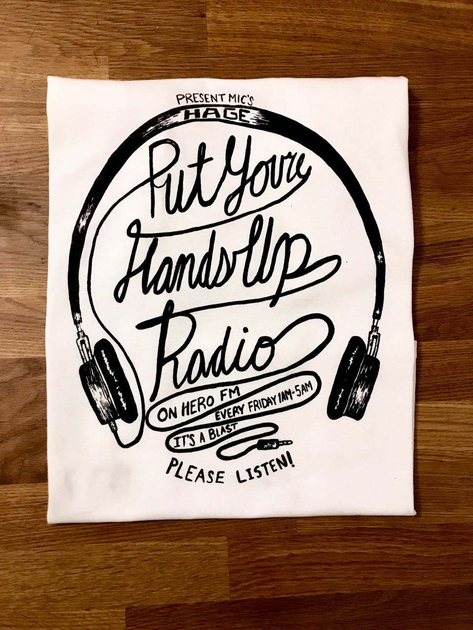 beeuma:Put your hands up radio!!!! Came up with this design to support Present Mic’s