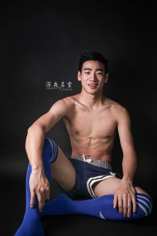 rebelziid:  Photos By Justin  [ Cute model by photographer Justin 深夜名堂 ]