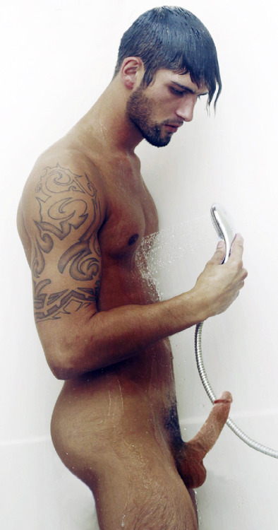 ohthentic:they-all-do-it-like-that:Follow me:http://they-all-do-it-like-that.tumblr.com ♂ Oh