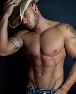 Freakin-Hot-Boys:  Cowboy Vibes 😍 😘For More Hot Men Follow @Freakin-Hot-Boys