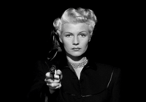 myellenficent:Rita Hayworth as Elsa Bannister in The Lady from Shanghai (1947)