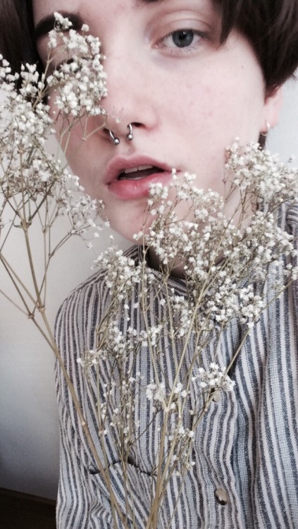 patroclvs:  more flower selfies because trans day of visibility is so great and important. // trans boy, he/him 🌿