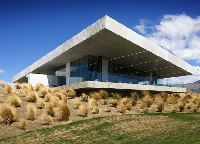 mehtapty:   Patterson Associates designed the Michael Hill Clubhouse in Arrowtown,