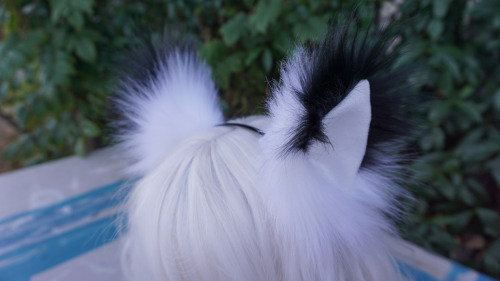  Cat/Fox Headband Ears White ears with black tips and white suede inside. Such a pretty combo. ♥ See